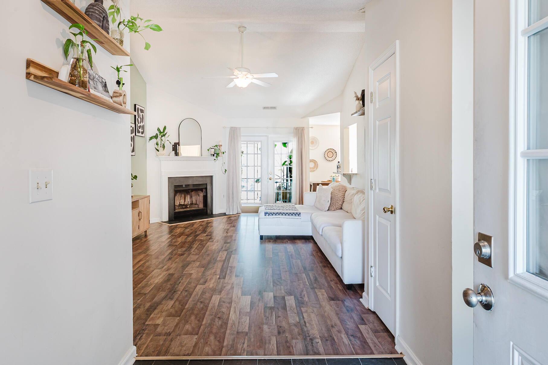 1260 Lakefront Drive