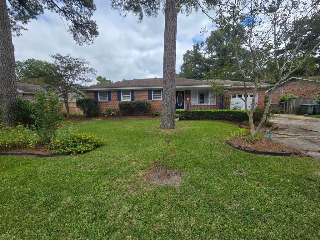Photo of 5937 Willard Drive, Hanahan, SC 29410 (MLS # 25010106)