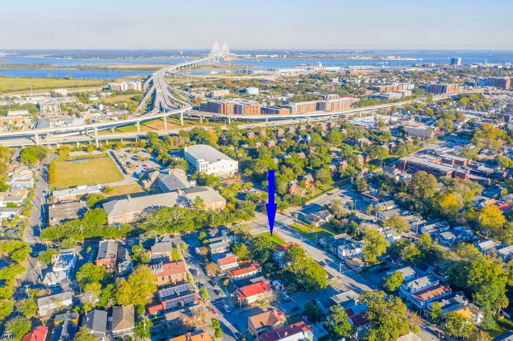 Photo of 975 King Street, Charleston, SC 29403 (MLS # 25025237)