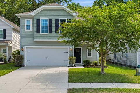 Photo of 1551 Camarillo Court, Mount Pleasant, SC 29429 (MLS # 26010910)