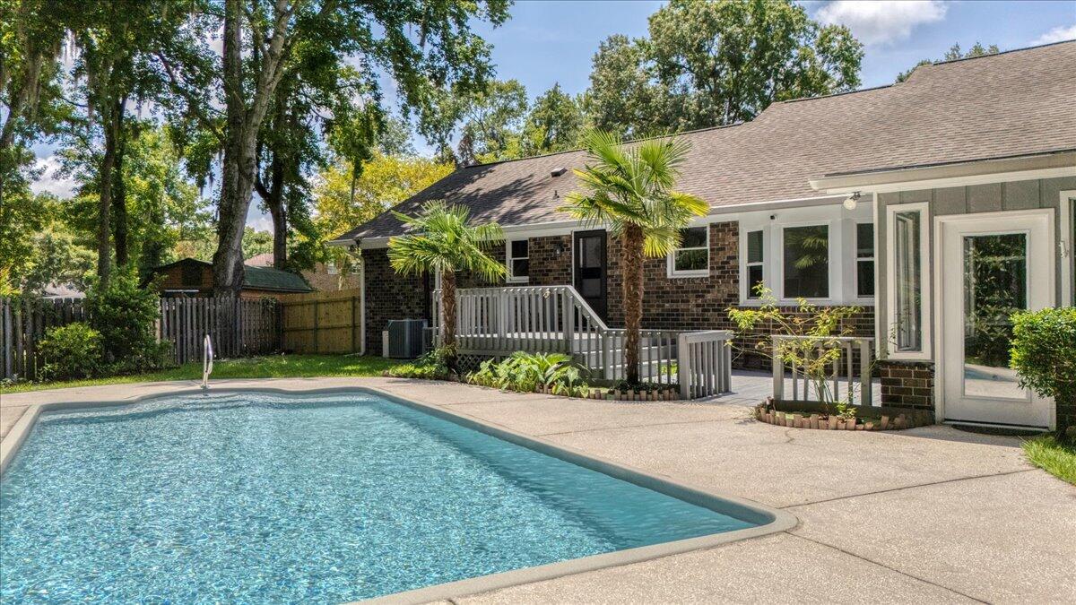 211 Turtle Cove Road