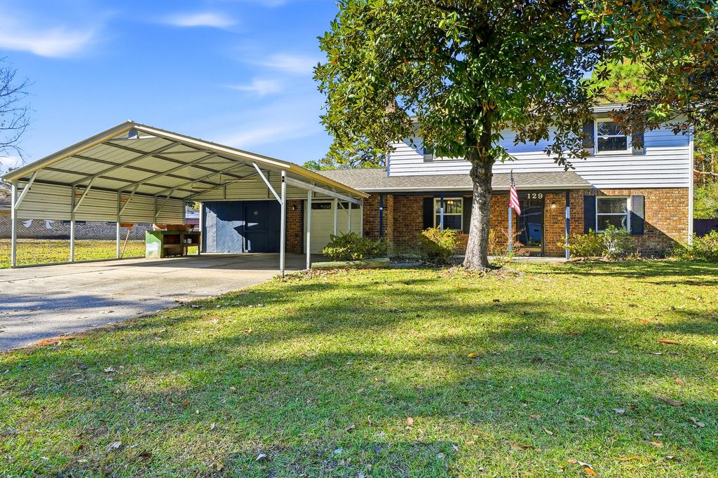 Photo of 129 Canaberry Circle, Summerville, SC 29483 (MLS # 25030878)