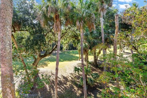 A home in Edisto Island