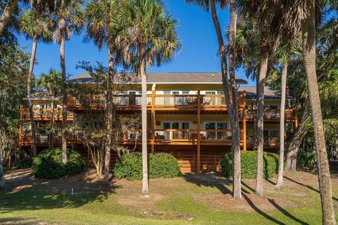 A home in Edisto Island