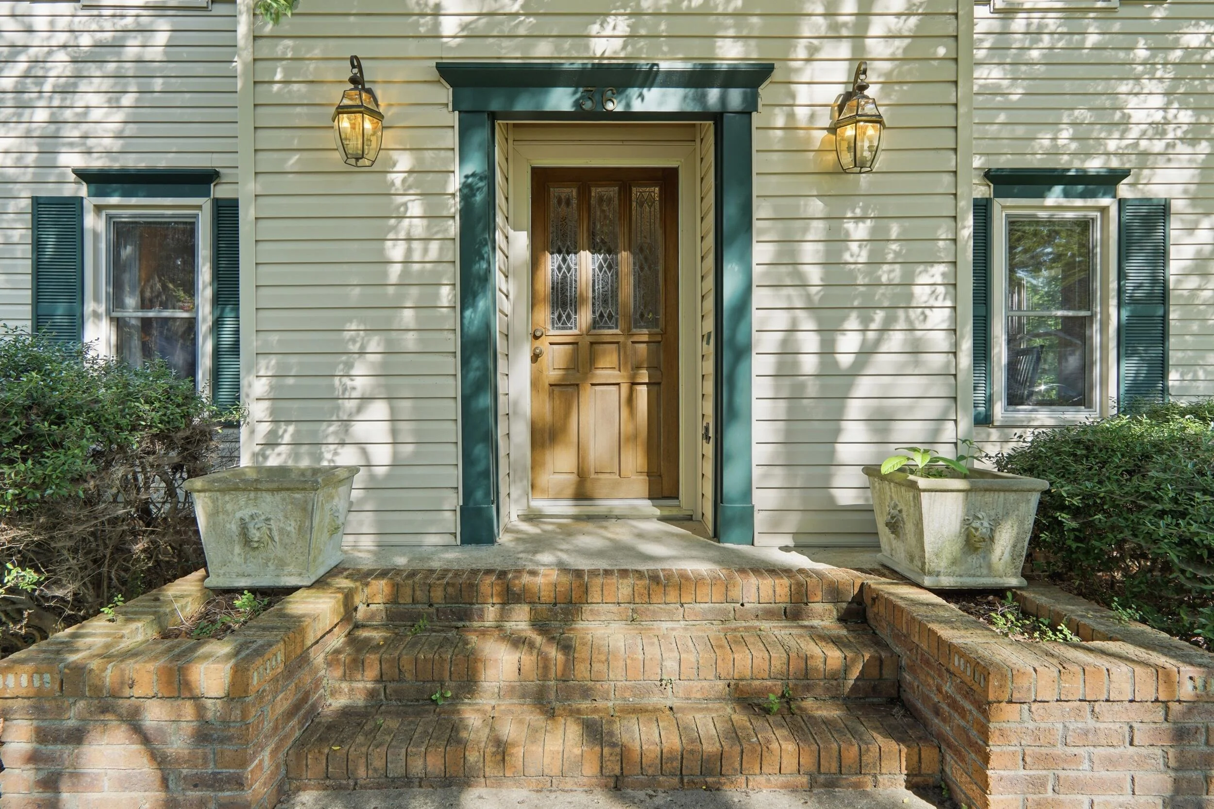 36 Manor Boulevard
