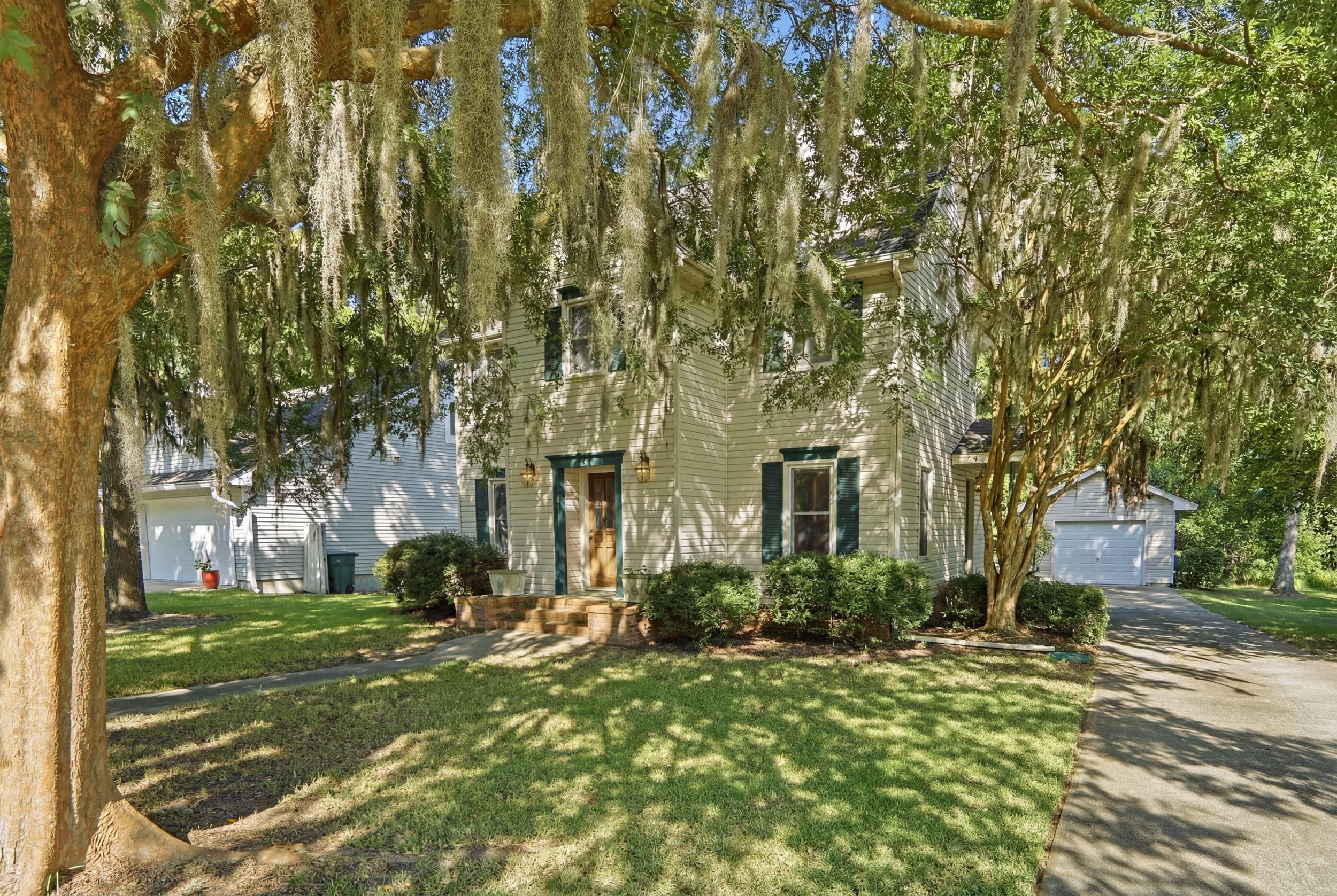 36 Manor Boulevard