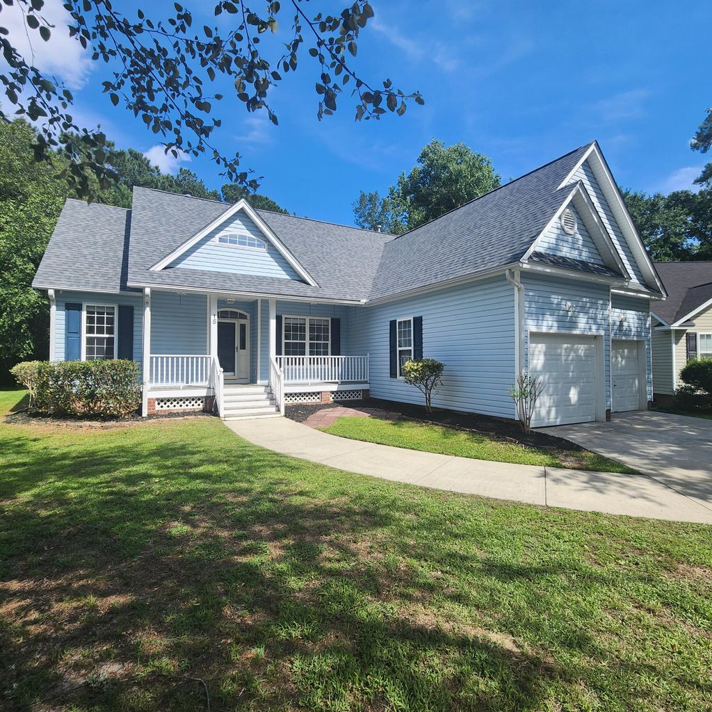 Photo of 15 Commissioners Court, Hanahan, SC 29410 (MLS # 26018472)