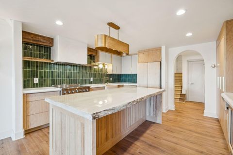 150 Wappoo Creek Drive 9 Charleston SC 29412