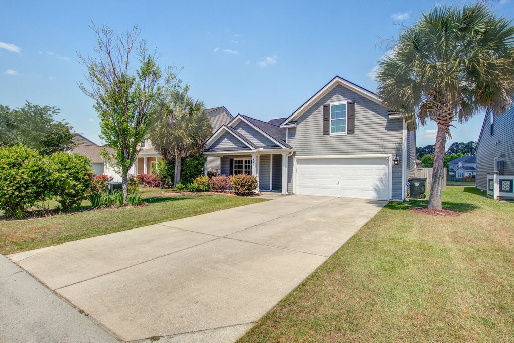 Photo of 494 Dolphin Drive, Summerville, SC 29485 (MLS # 26011190)