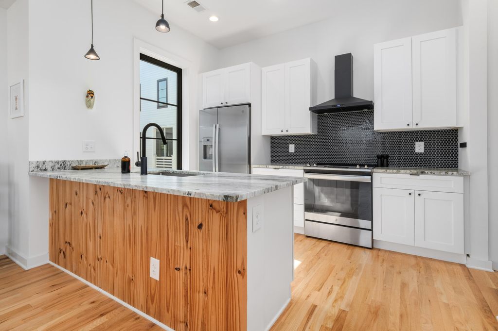 Photo of 77-100 Aiken Street, Charleston, SC 29403 (MLS # 25028560)