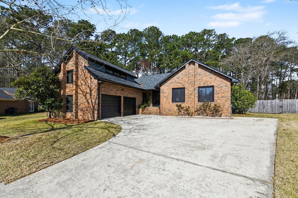 Photo of 104 Derby Court, Goose Creek, SC 29445 (MLS # 26006179)