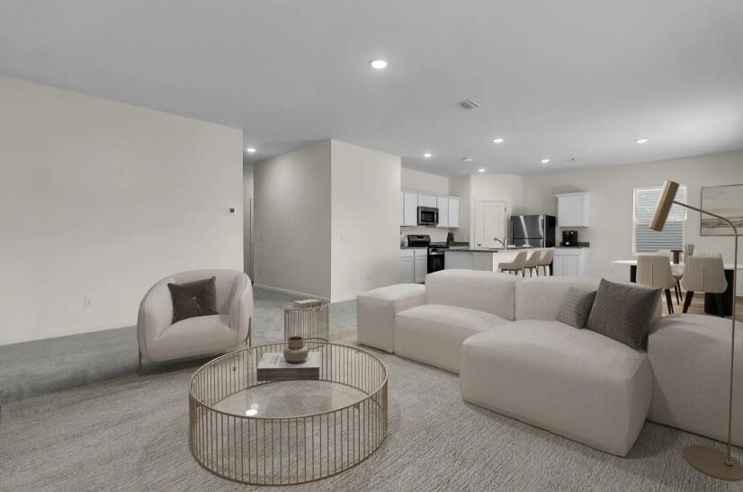 1253 Carriage Wood Circle