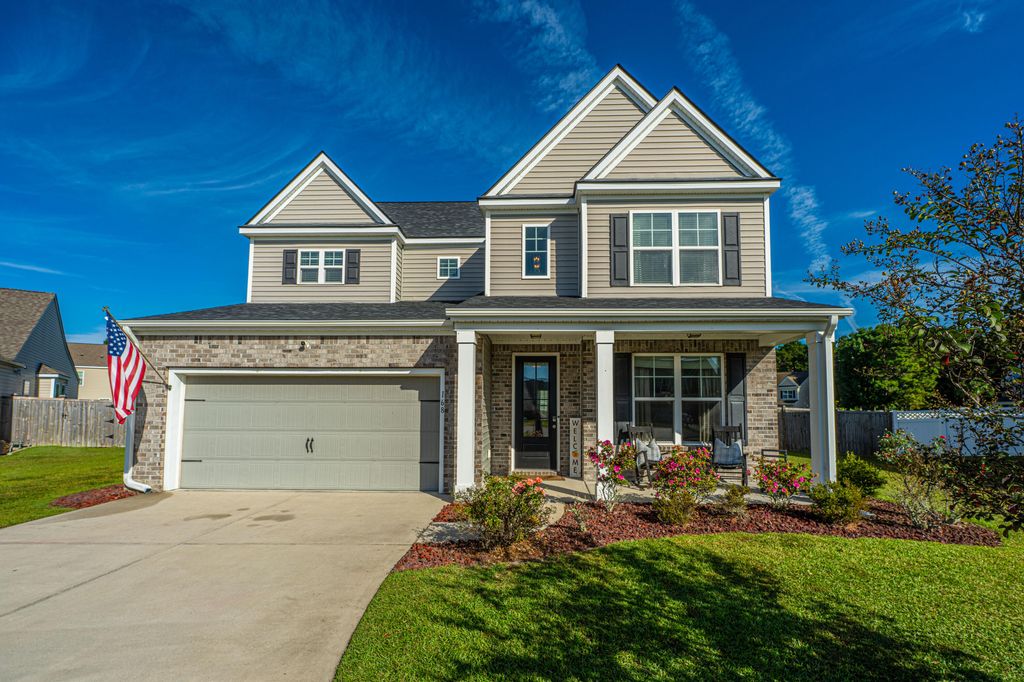 Photo of 168 Netherfield Drive, Summerville, SC 29486 (MLS # 26003461)