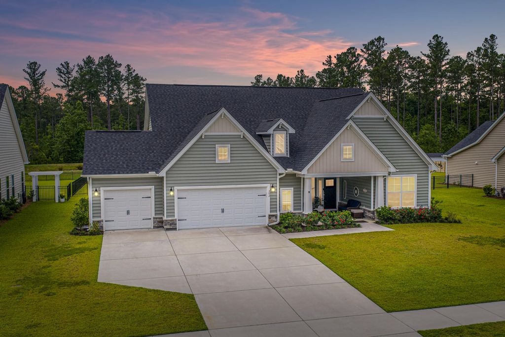 Photo of 202 Huguenot Trail, Huger, SC 29450 (MLS # 26015787)