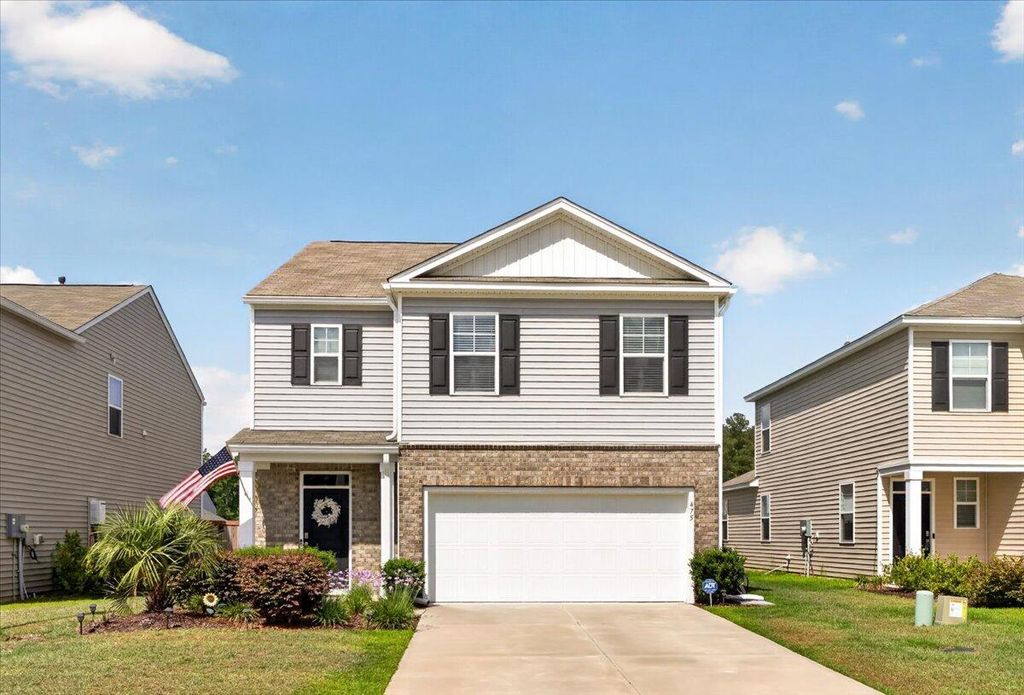 Photo of 475 Cedarview Road, Summerville, SC 29486 (MLS # 26014988)