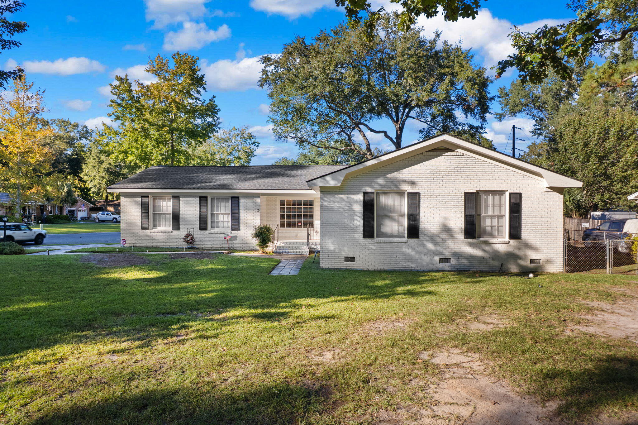 2 Ravenna Avenue