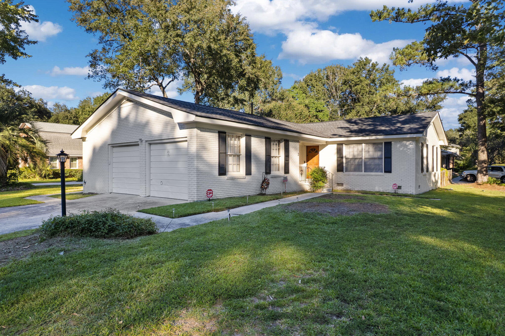 2 Ravenna Avenue