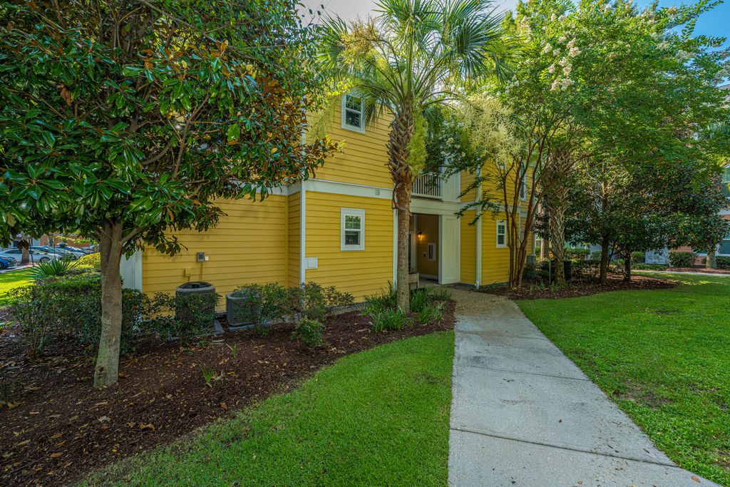 Photo of 2128 Chatelain Way, Mount Pleasant, SC 29464 (MLS # 26019736)