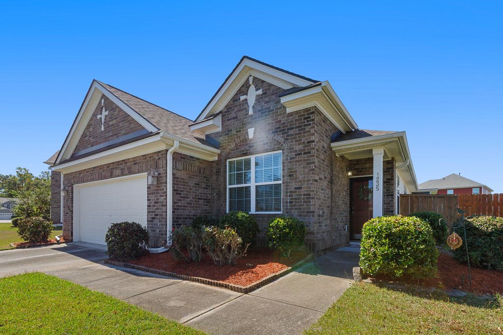 Photo of 1235 Woodsage Drive, Hanahan, SC 29410 (MLS # 25027178)