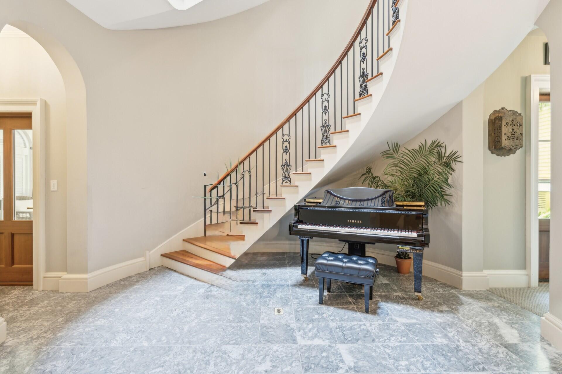 174 N Shelmore Boulevard