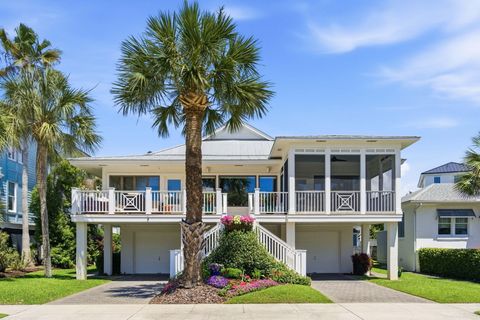 Photo of 621 Ocean Boulevard, Isle of Palms, SC 29451 (MLS # 26014979)