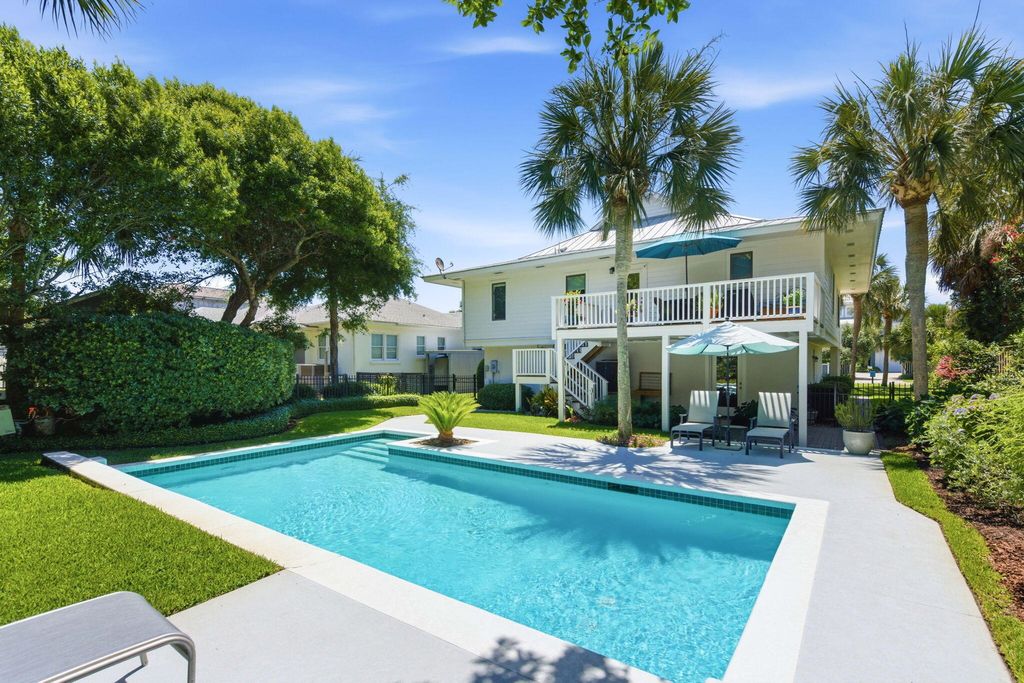 Photo of 621 Ocean Boulevard, Isle of Palms, SC 29451 (MLS # 26014979)