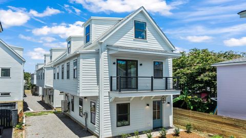 Photo of 30 Nats Court, Charleston, SC 29403 (MLS # 25017189) Photo of 30 Nats Court, Charleston, SC 29403 (MLS # 25017189)