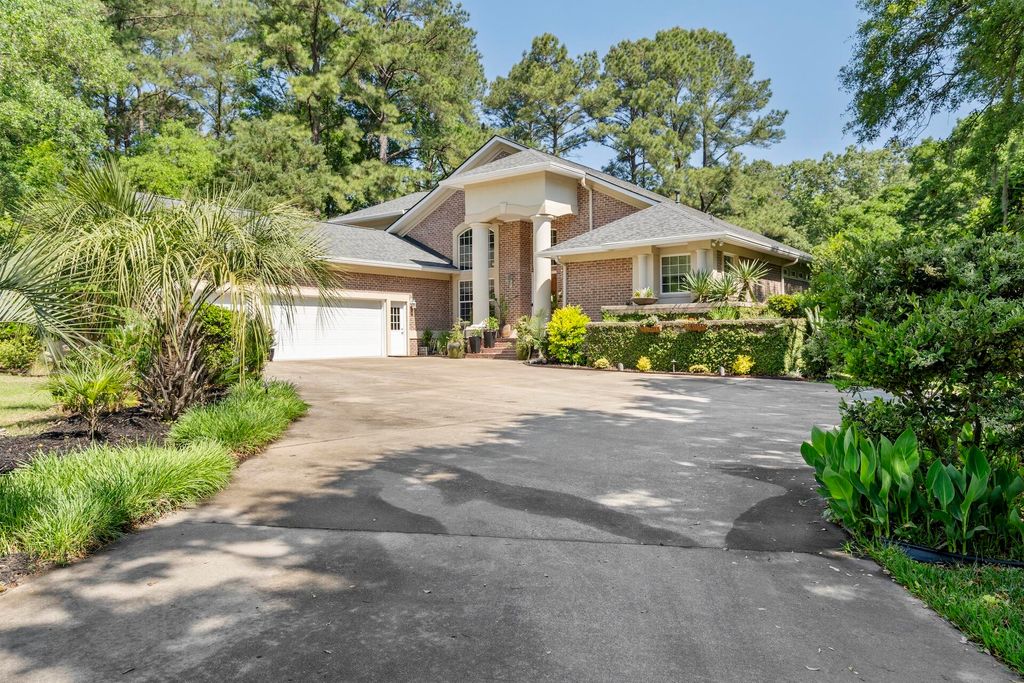 Photo of 4928 Hideaway Pt, Hollywood, SC 29449 (MLS # 26011143)