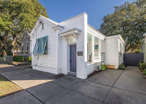 Photo of 381 Sumter Street, Charleston, SC 29403 (MLS # 26012536)
