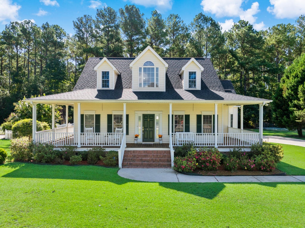Photo of 129 Hobcaw Lane, Orangeburg, SC 29118 (MLS # 26025616)