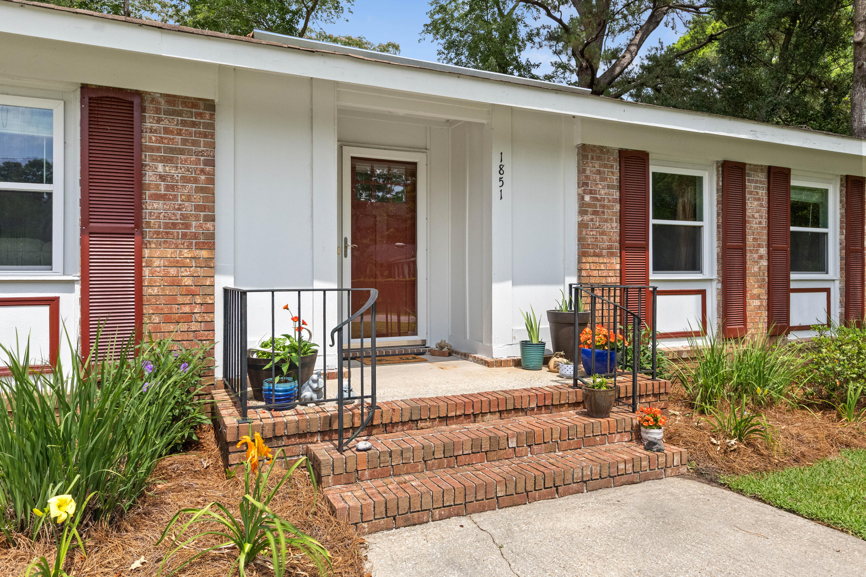 1851 Gippy Lane
