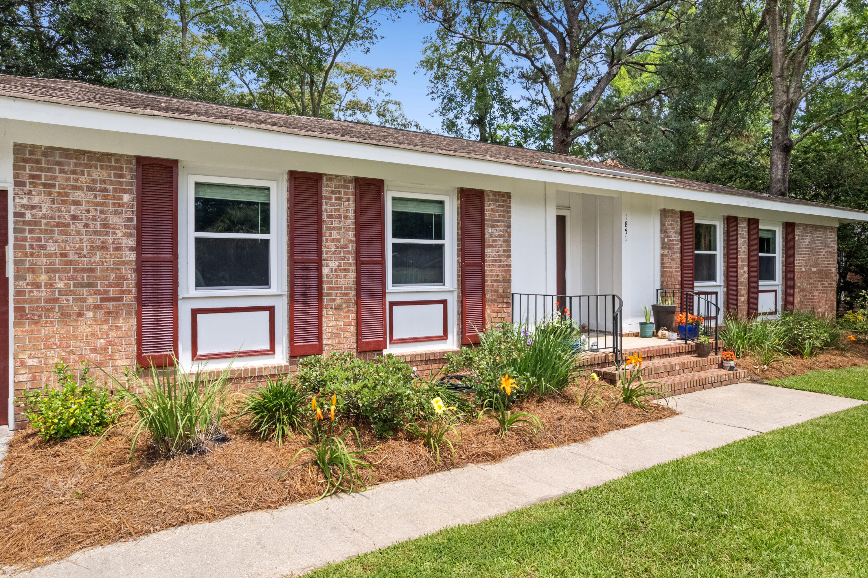 1851 Gippy Lane