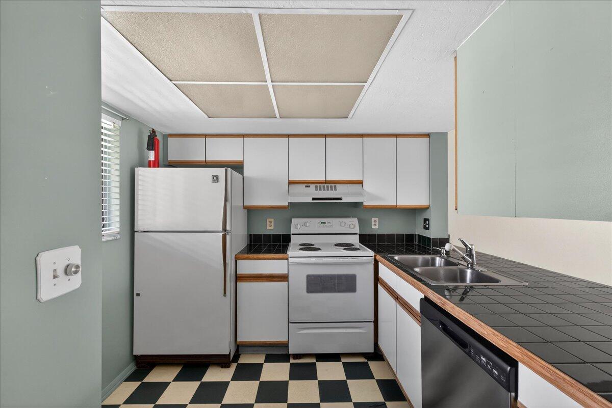 2925 Dove Haven Court H