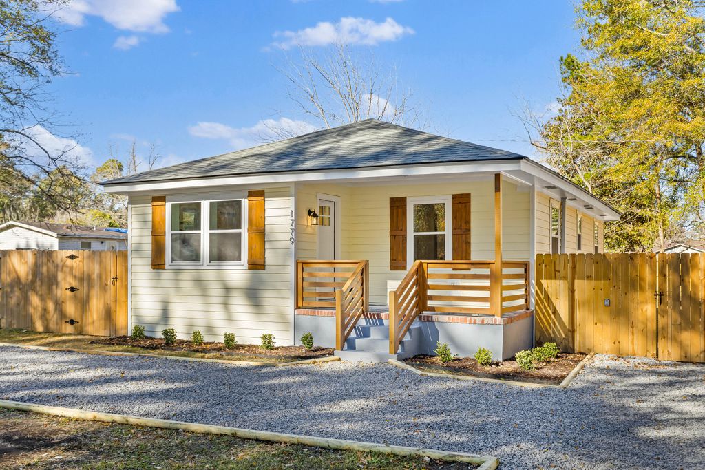 Photo of 1779 Snowden Road, Mount Pleasant, SC 29464 (MLS # 25033160)