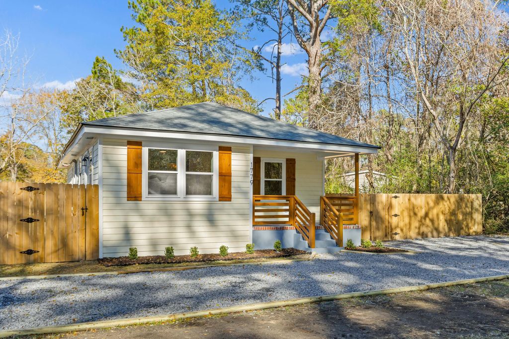 Photo of 1779 Snowden Road, Mount Pleasant, SC 29464 (MLS # 25033160)