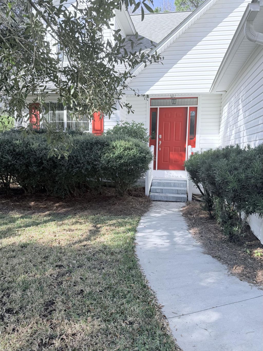 Photo of 5472 Altamaha Drive, North Charleston, SC 29420 (MLS # 26001279)