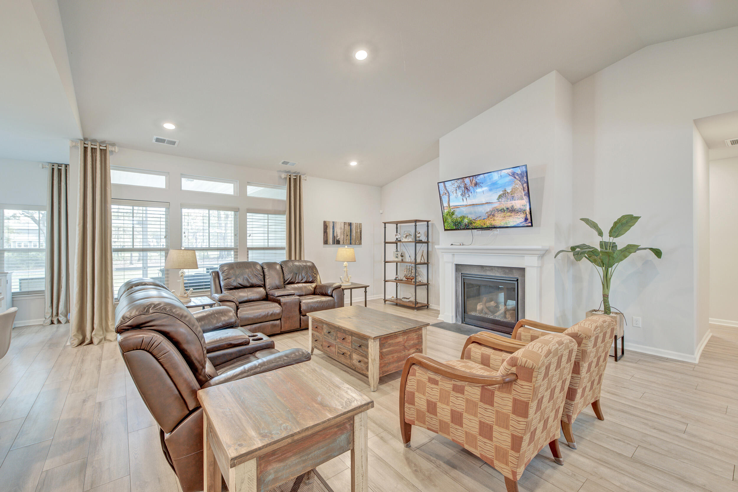 7054 Pumpkinseed Drive