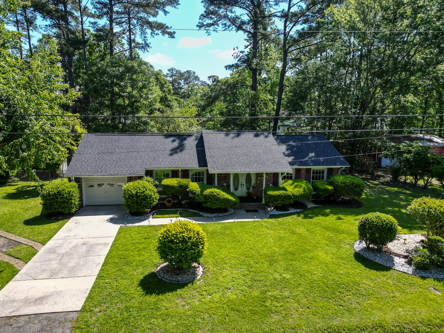 411 Dogwood Circle