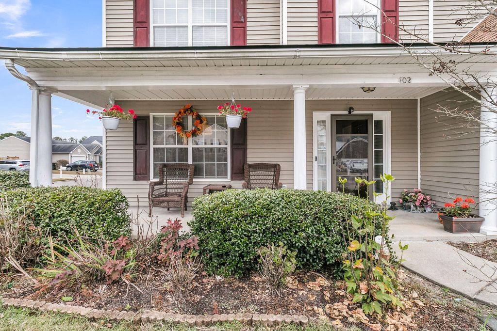 Photo of 402 Jamestown Drive, Summerville, SC 29486 (MLS # 25031996)