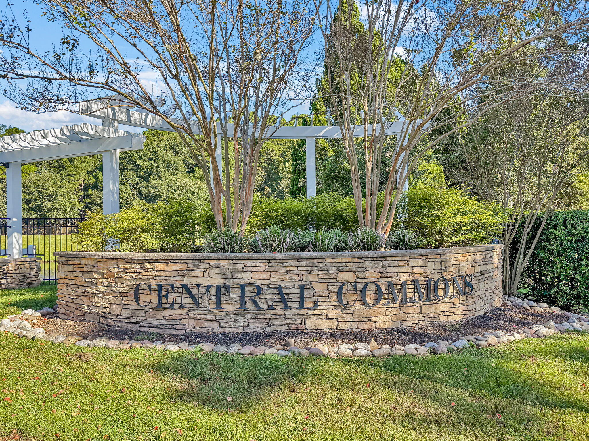 907 Hemingway Circle