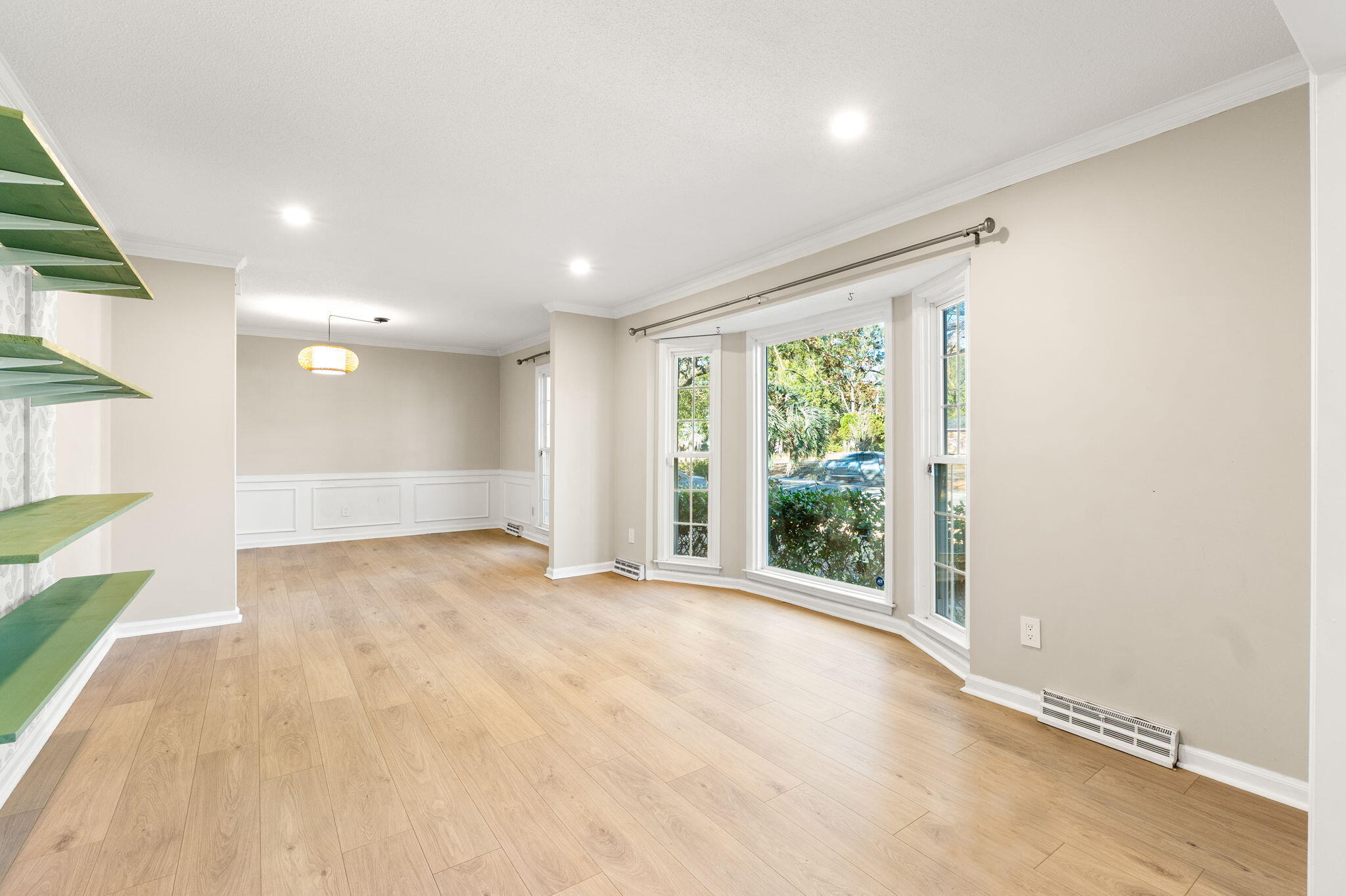 8190 Greenridge Road