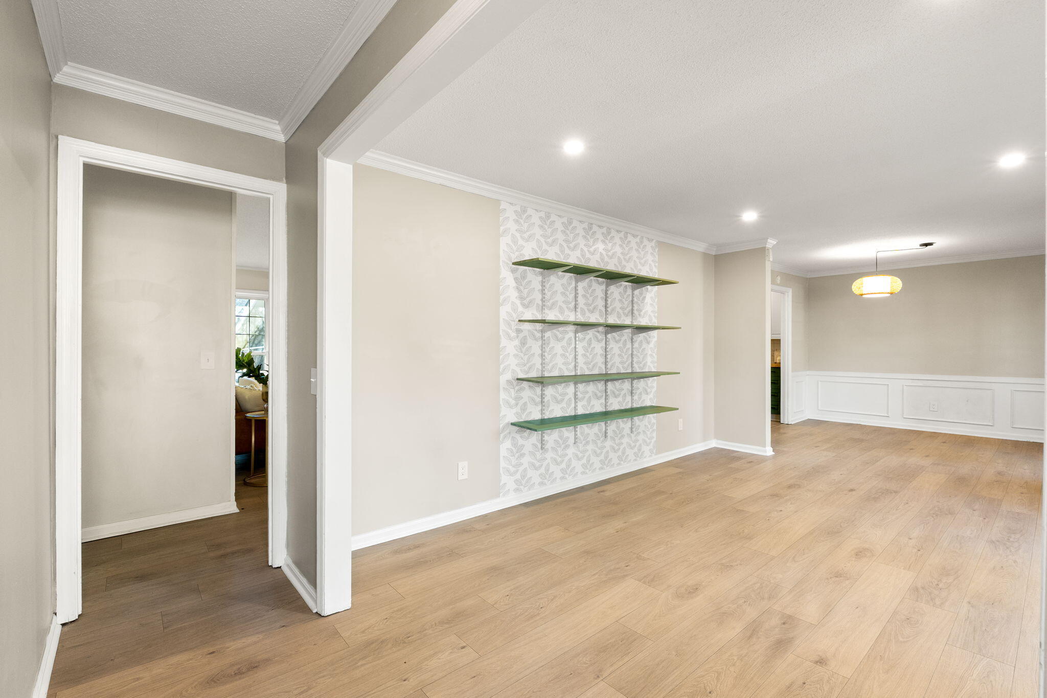 8190 Greenridge Road