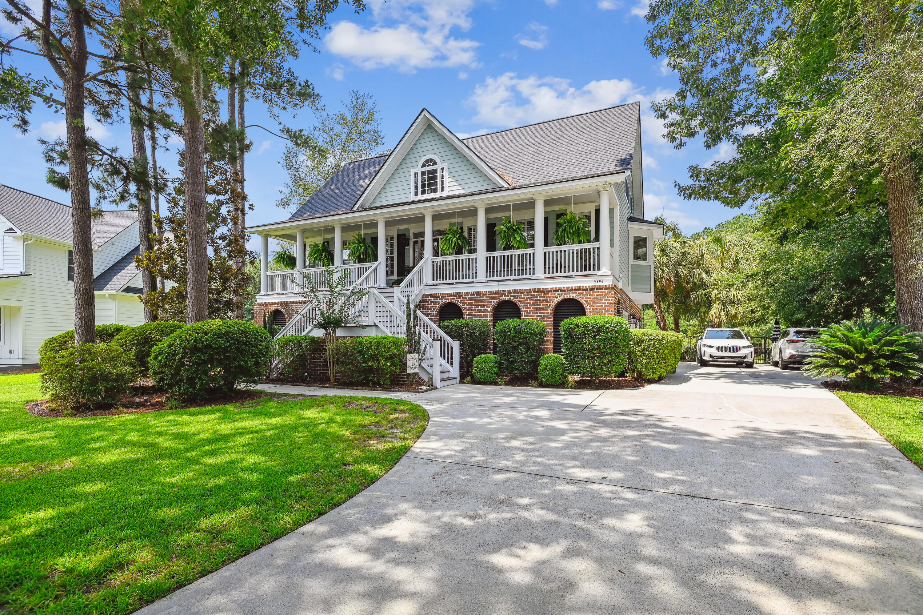 5394 Clairmont Lane