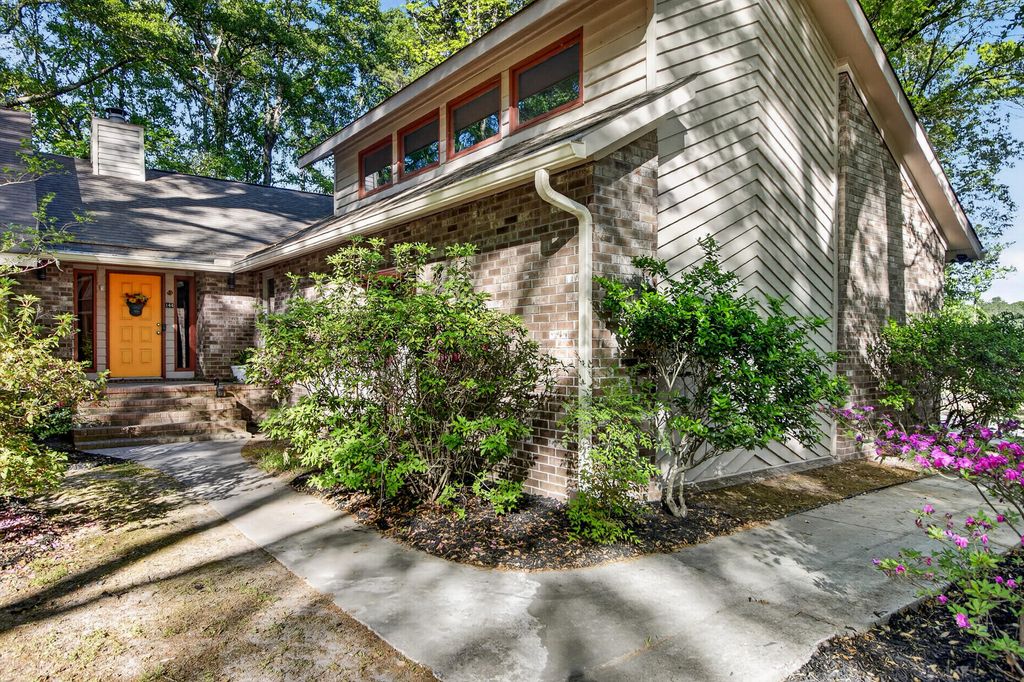 Photo of 144 Brandywine Drive, Summerville, SC 29485 (MLS # 26010386)