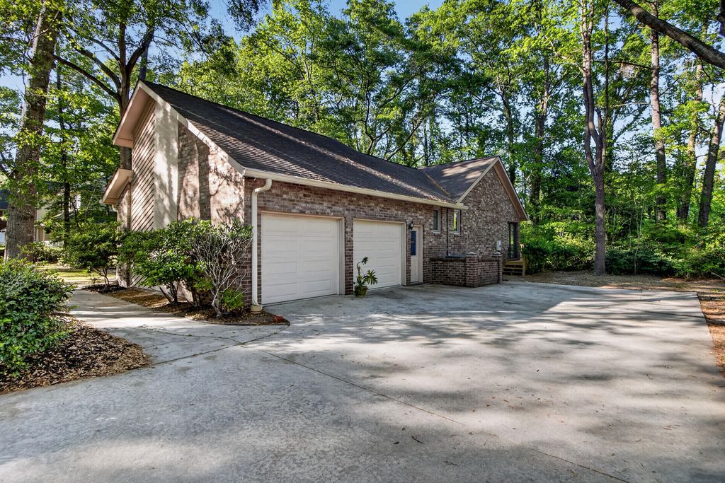 Photo of 144 Brandywine Drive, Summerville, SC 29485 (MLS # 26010386)