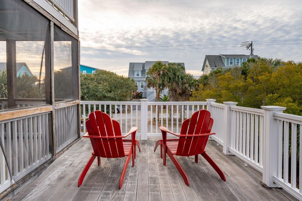 Photo of 904 E Arctic Avenue, Folly Beach, SC 29439 (MLS # 26009962)