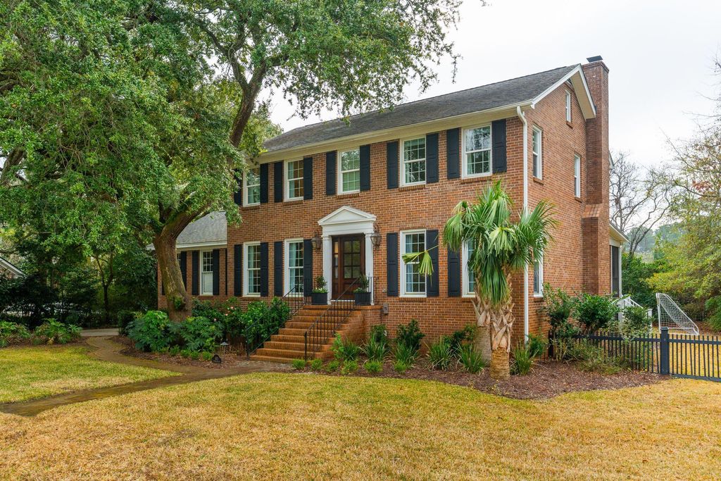 Photo of 1471 Burningtree Road, Charleston, SC 29412 (MLS # 26001044)