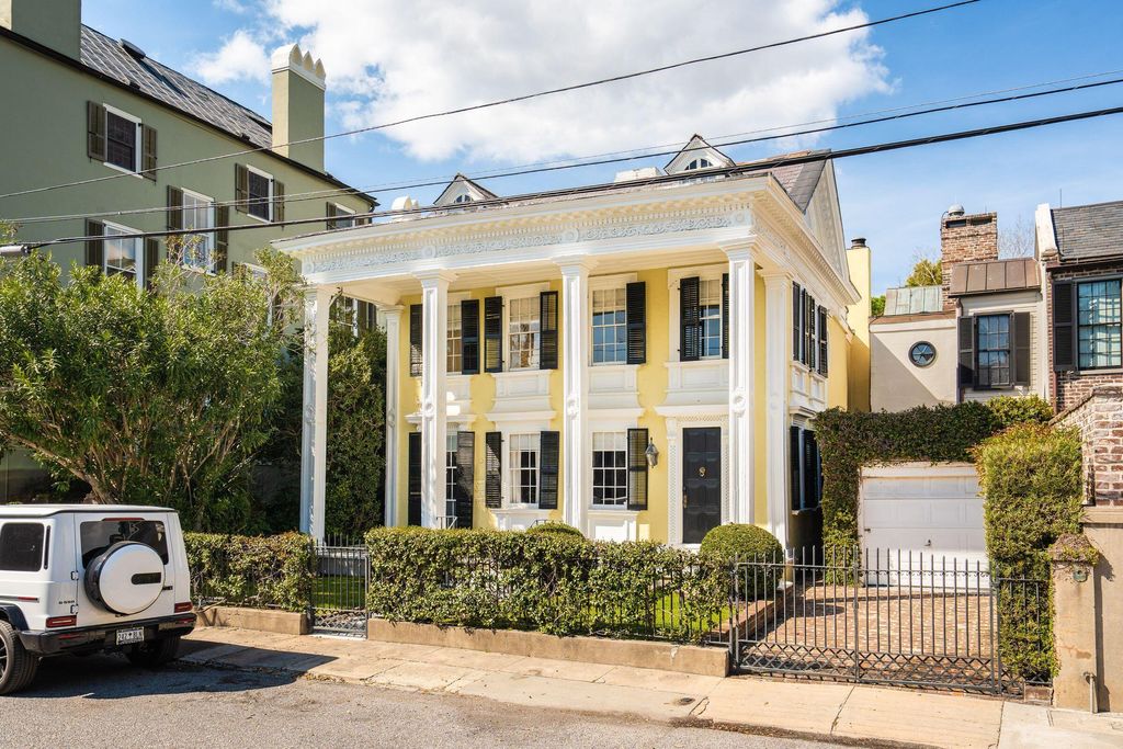 Photo of 14 Lamboll Street, Charleston, SC 29401 (MLS # 26008221)