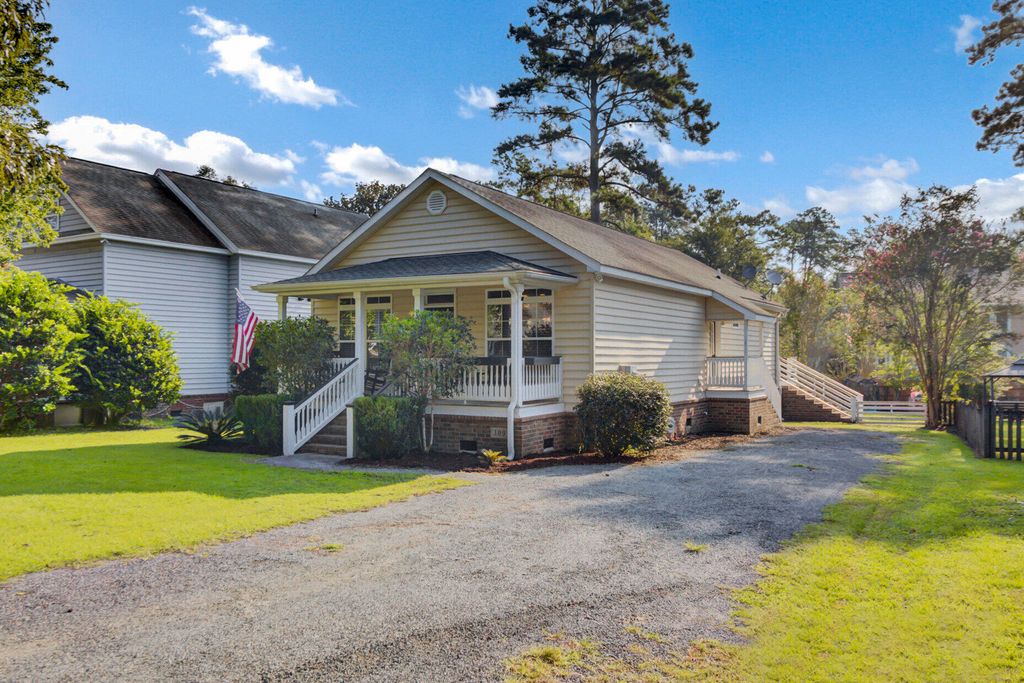 Photo of 109 Candlelite Path, Summerville, SC 29483 (MLS # 25027989)