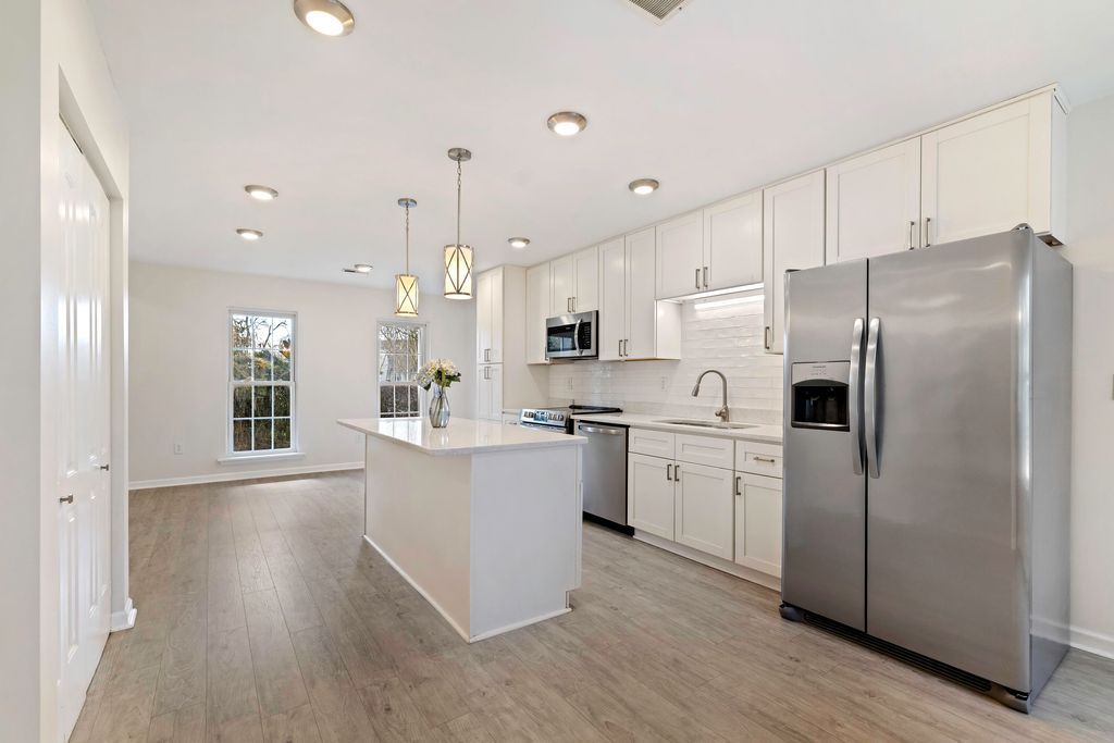 Photo of 1536 Vantage Point, Mount Pleasant, SC 29464 (MLS # 26002696)